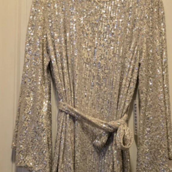 Mac Duggal Gold Sequin Dress - Picture 2 of 3